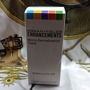 Rodan + Fields Enhancements Micro-Dermabrasion Pas
